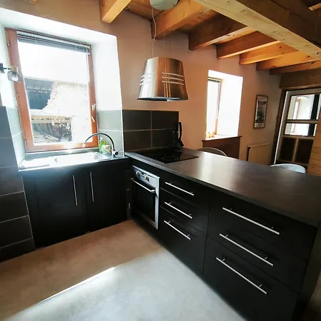 Des 3 Bassins Apartment *